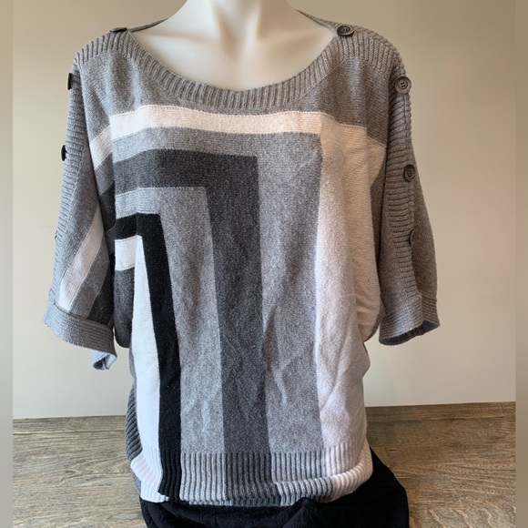 BCBG Maxazria Sweater - Picture 1 of 3